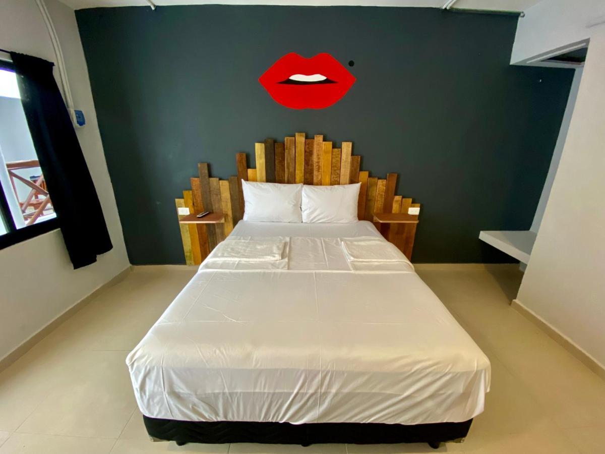 Why Not Rooftop Party Hostel Playa del Carmen Bagian luar foto